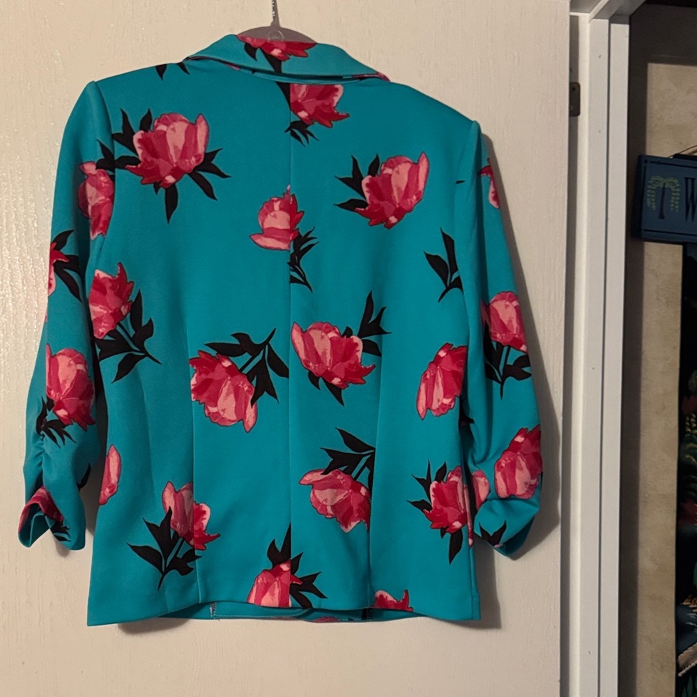 Elegant Teal Blazer with Pink Floral Pattern - Picture 3 of 4